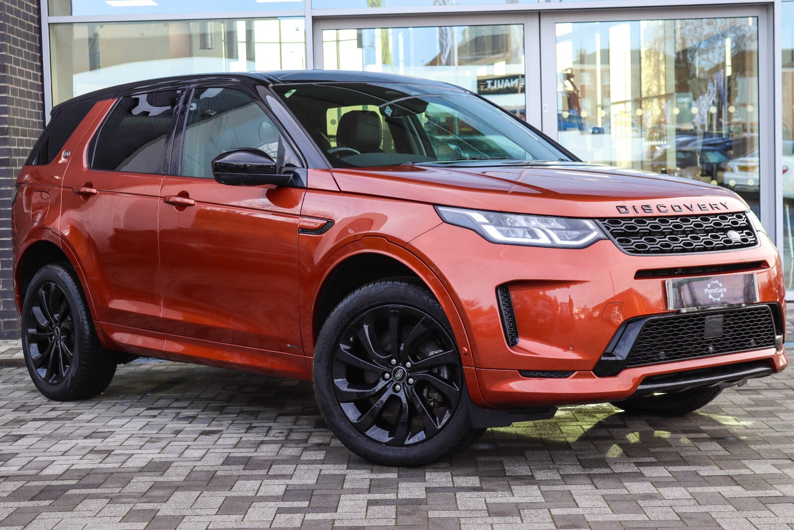 Main listing image - Land Rover Discovery Sport