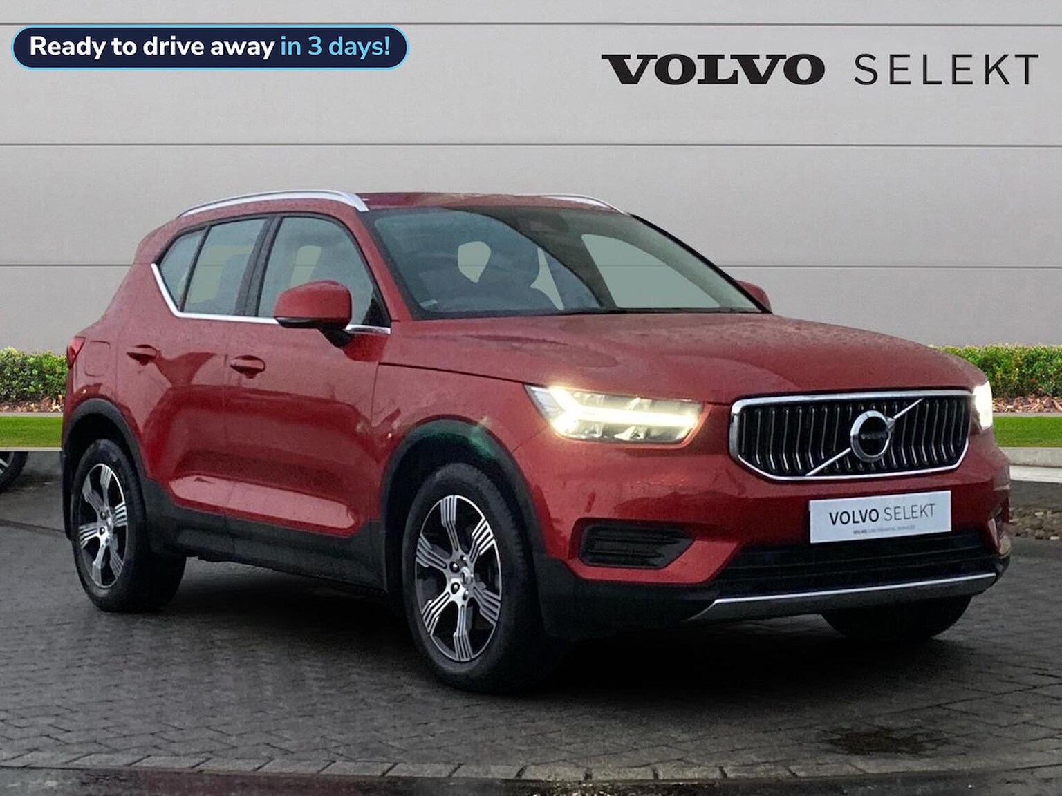 Main listing image - Volvo XC40