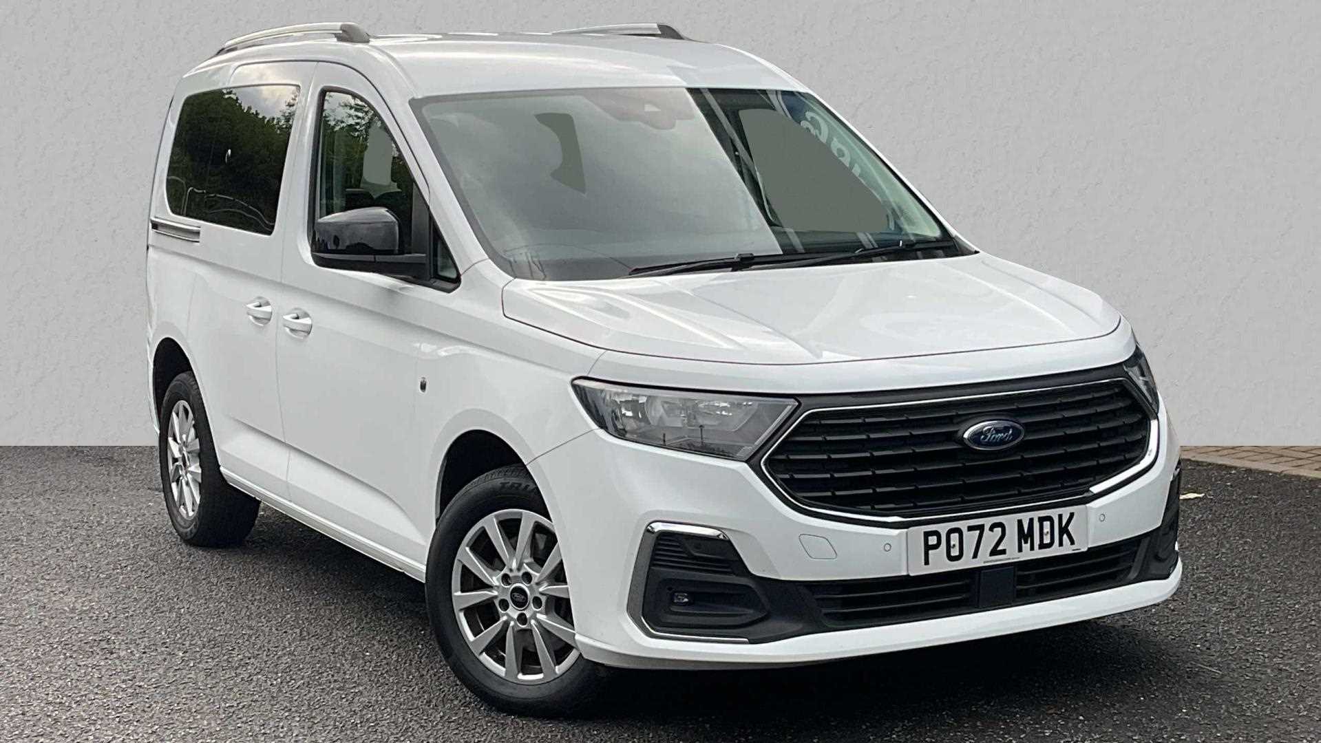 Main listing image - Ford Tourneo Connect
