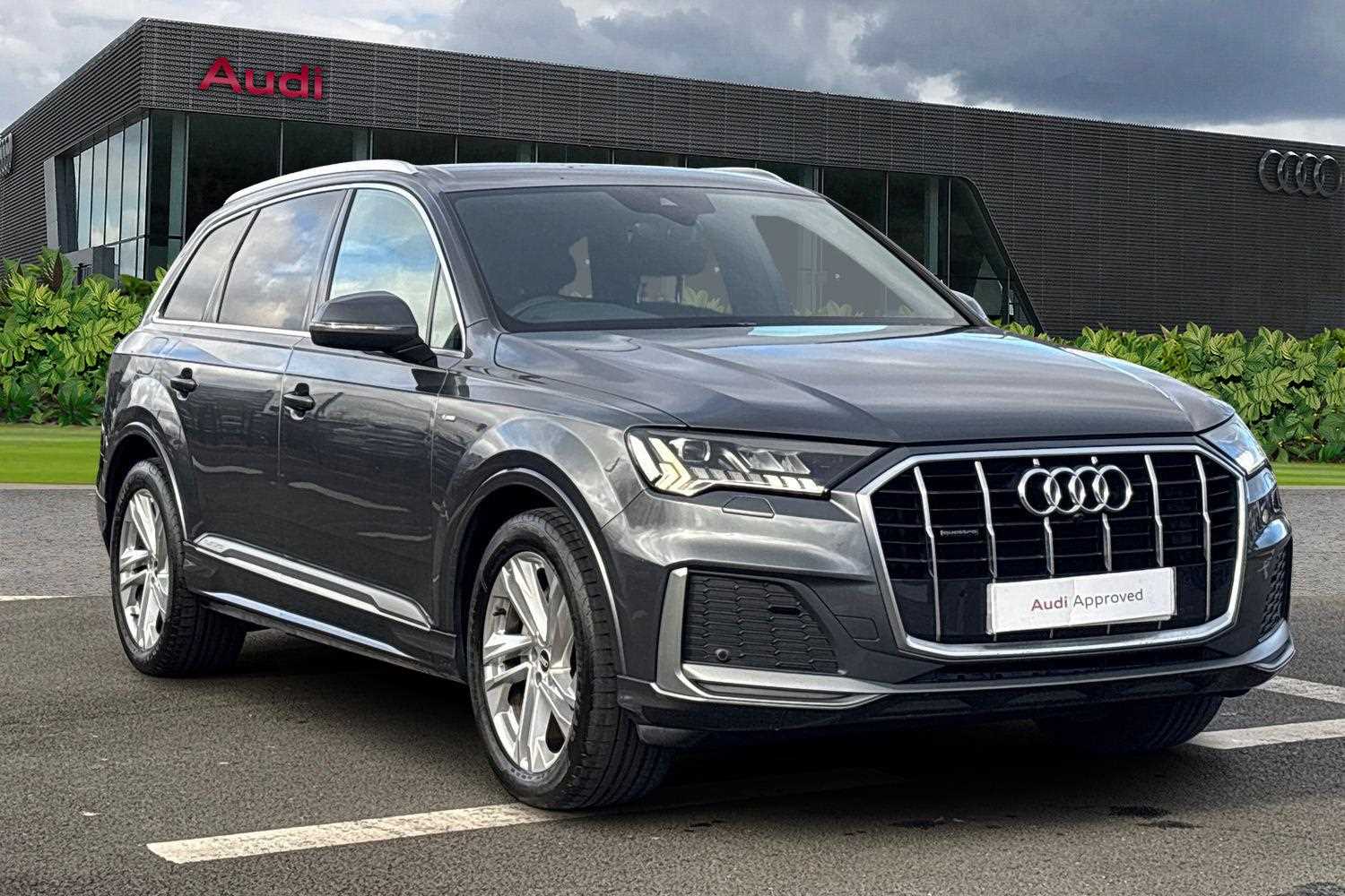 Main listing image - Audi Q7