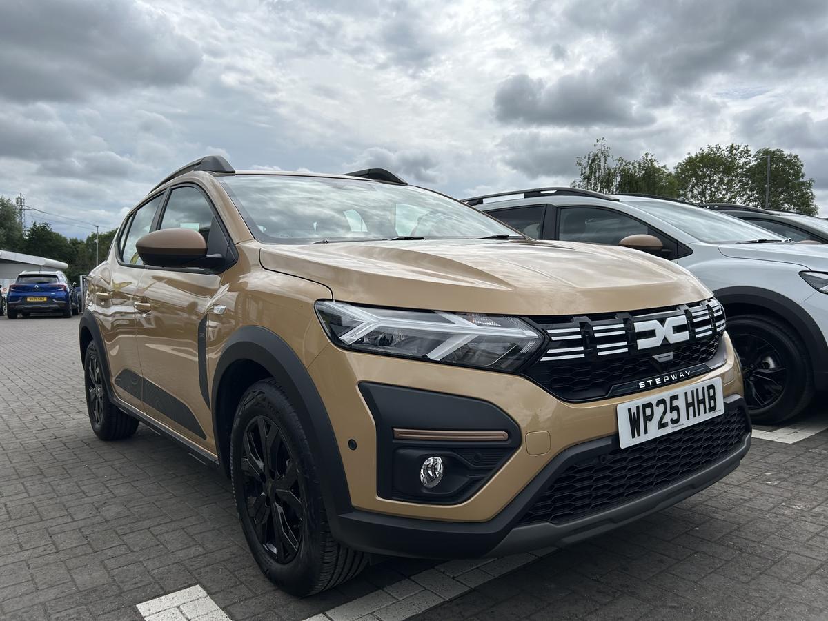 Main listing image - Dacia Sandero Stepway