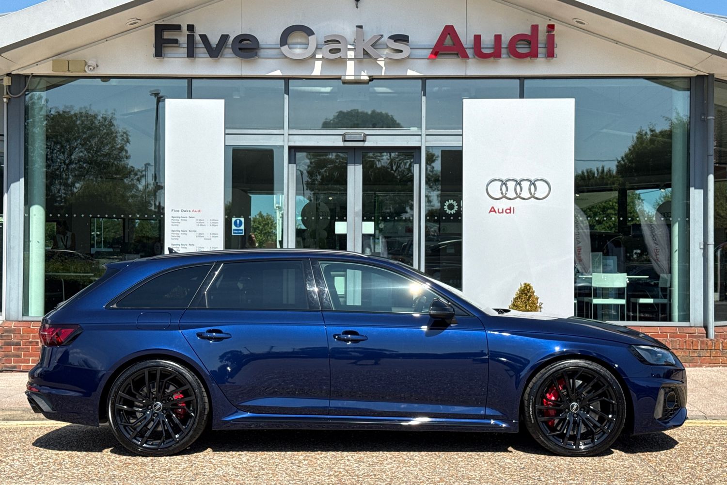 Main listing image - Audi RS4