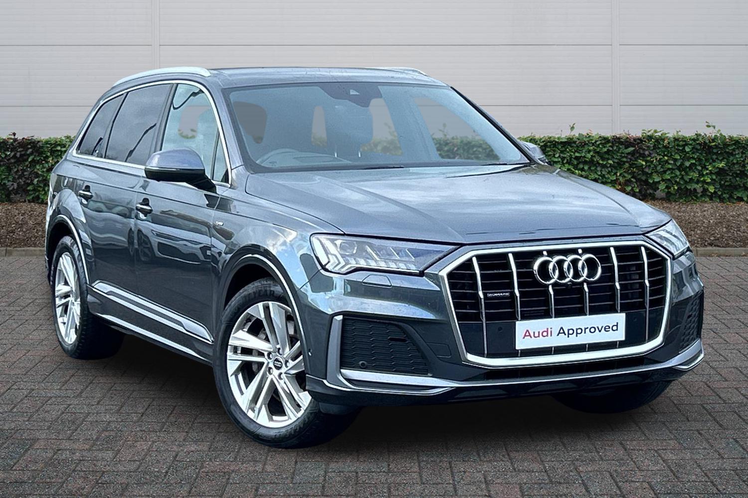 Main listing image - Audi Q7