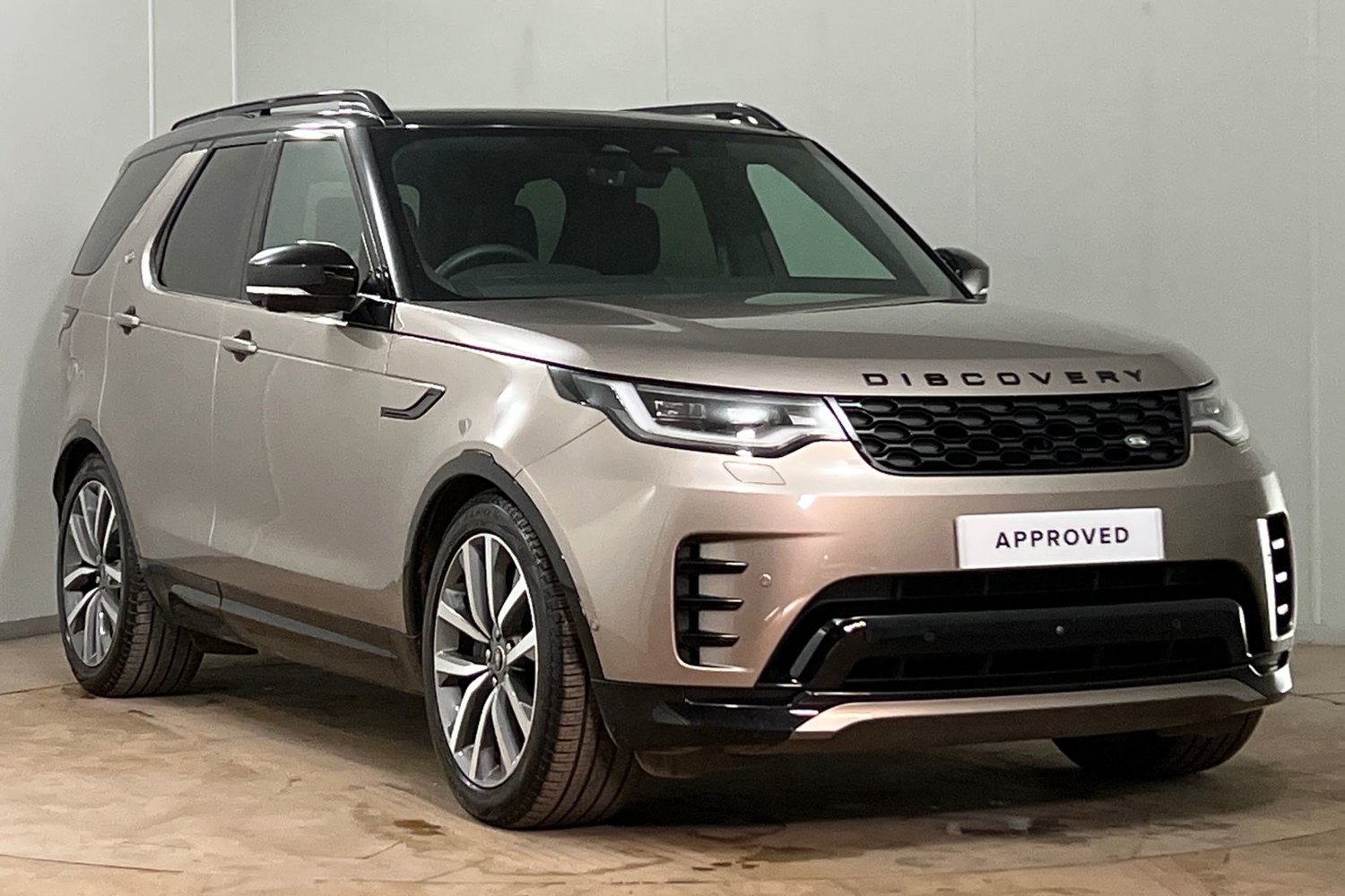 Main listing image - Land Rover Discovery