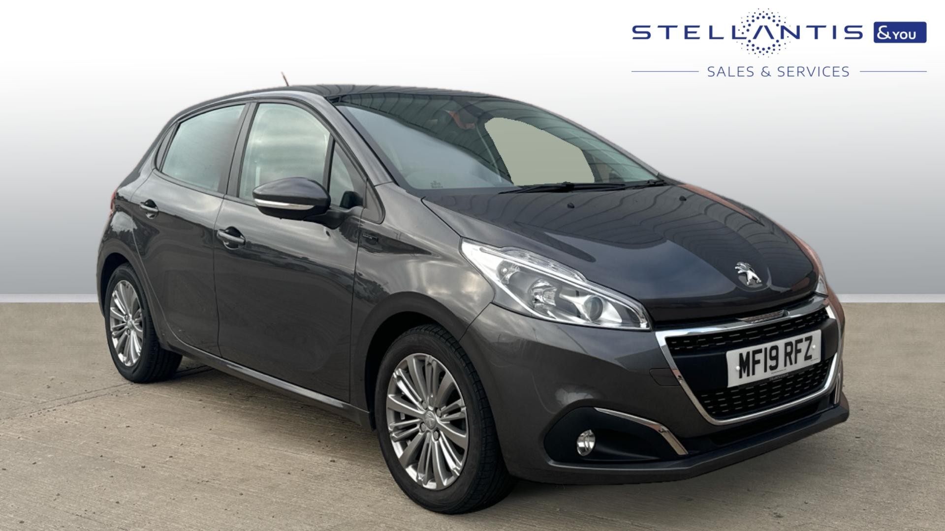 Main listing image - Peugeot 208