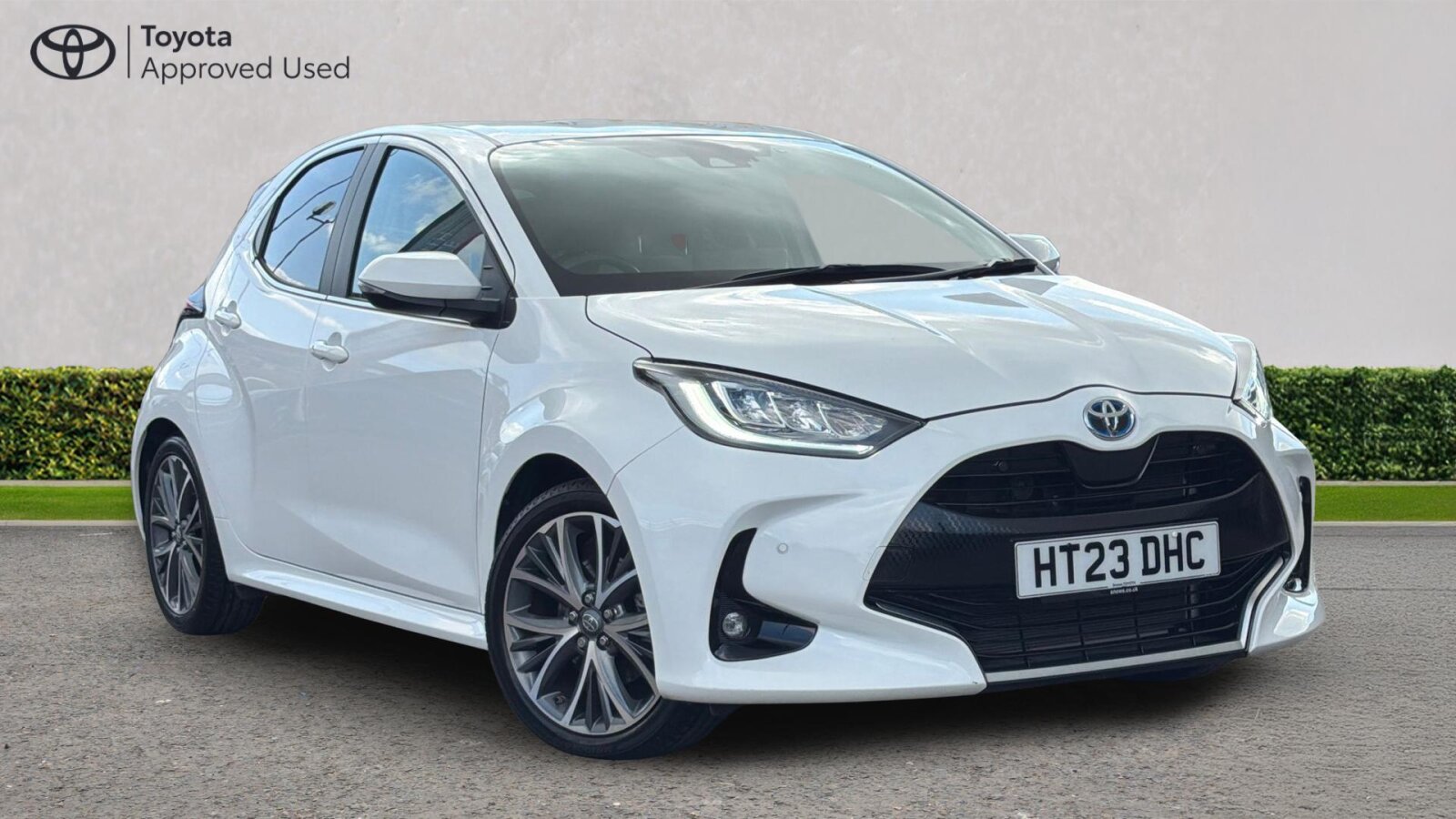 Main listing image - Toyota Yaris