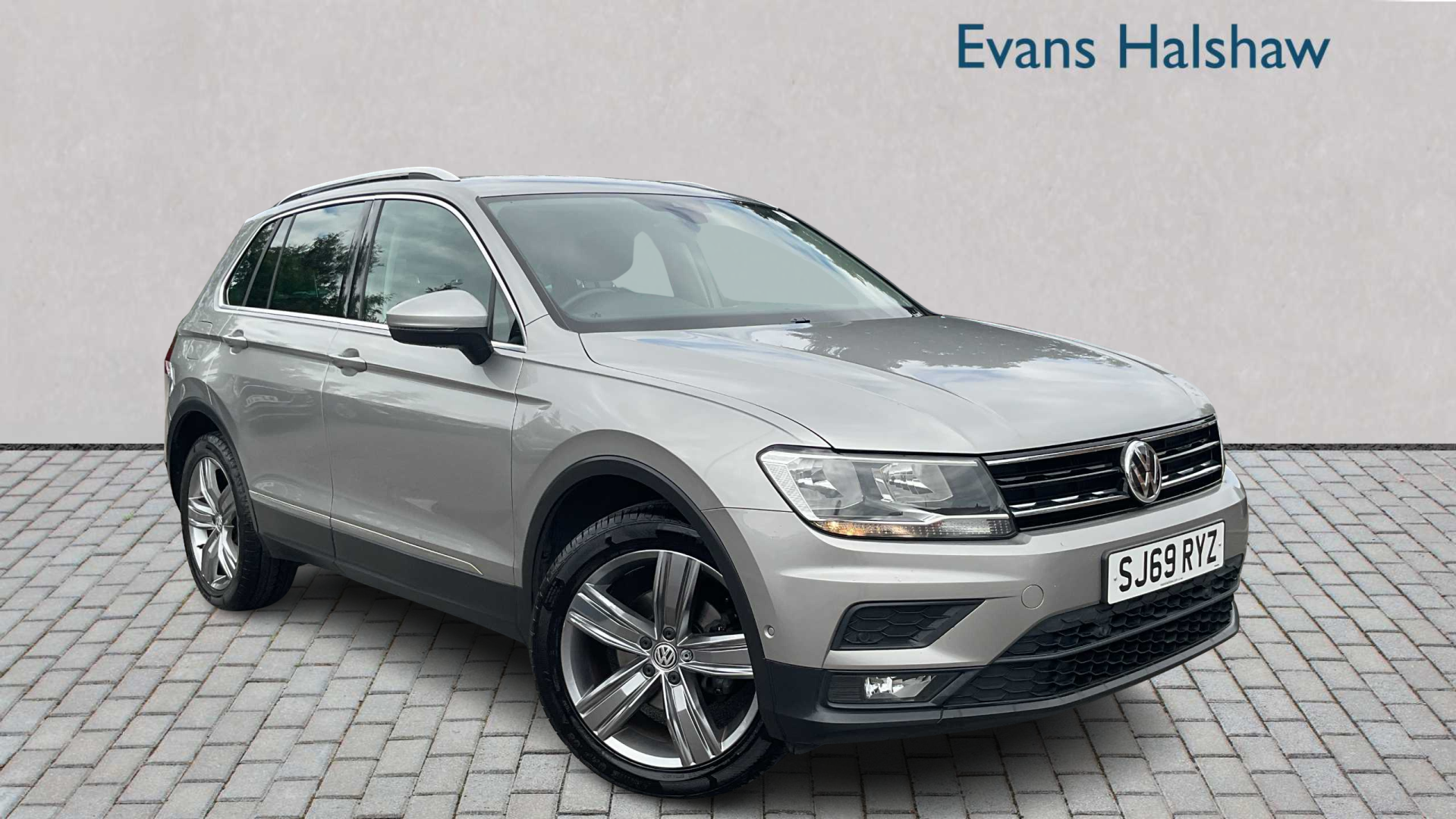 Main listing image - Volkswagen Tiguan