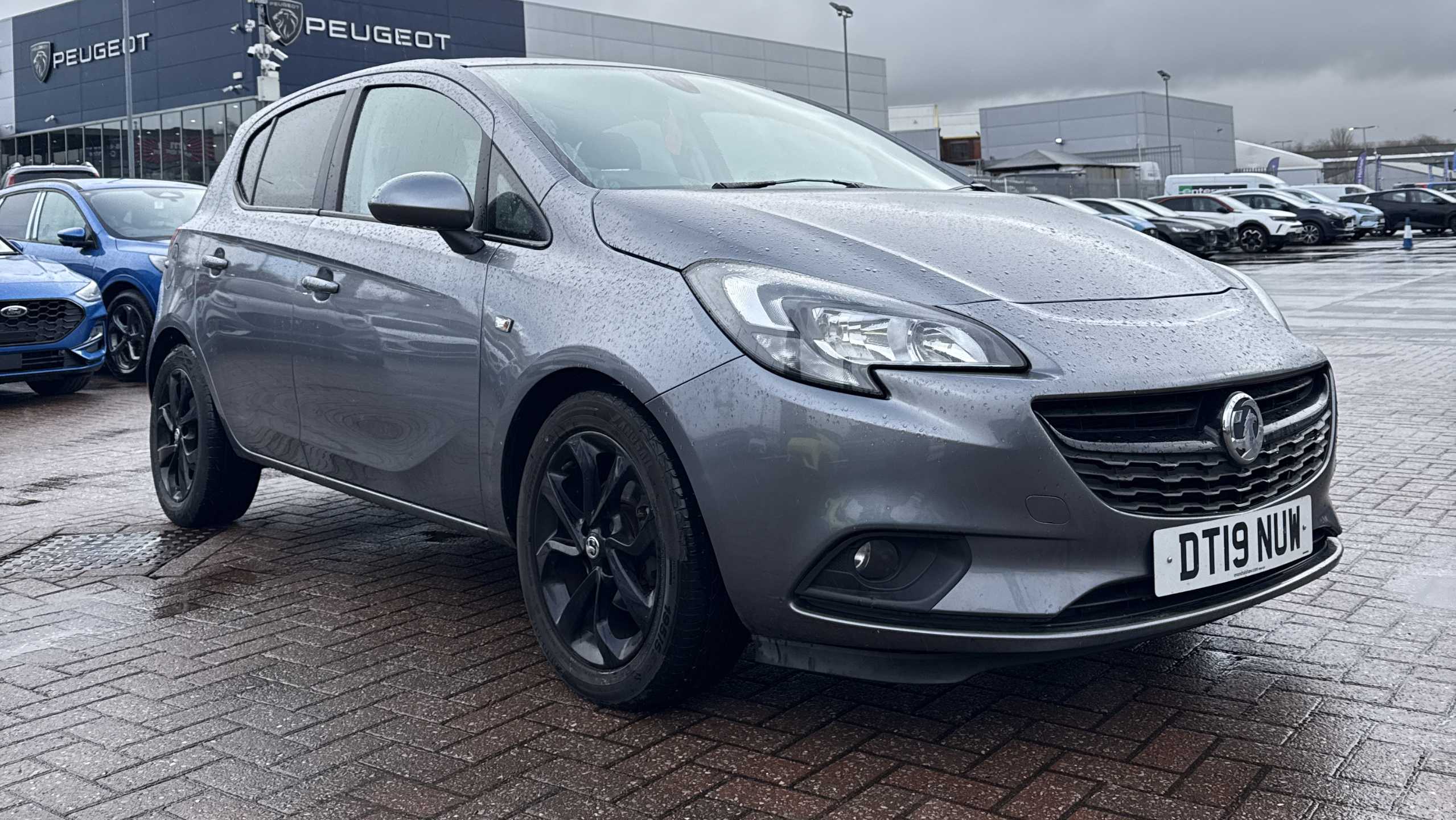Main listing image - Vauxhall Corsa
