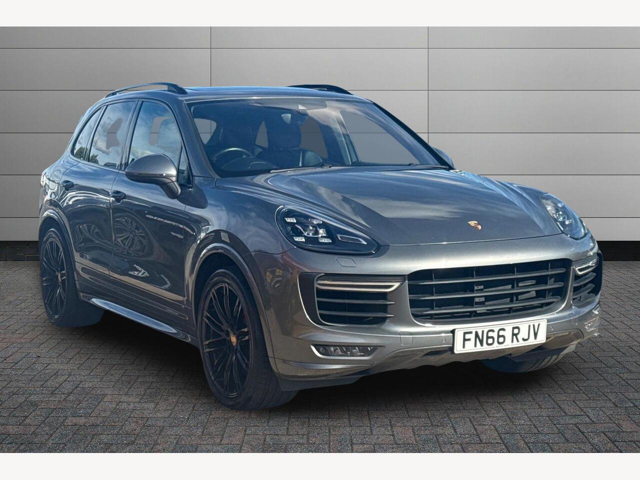 Main listing image - Porsche Cayenne