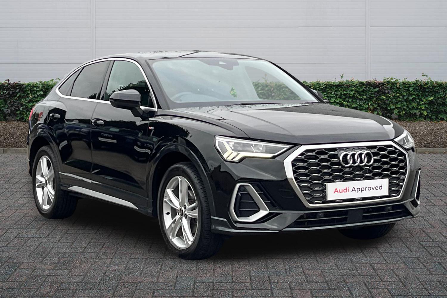 Main listing image - Audi Q3