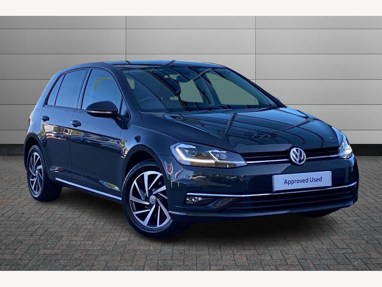 Main listing image - Volkswagen Golf