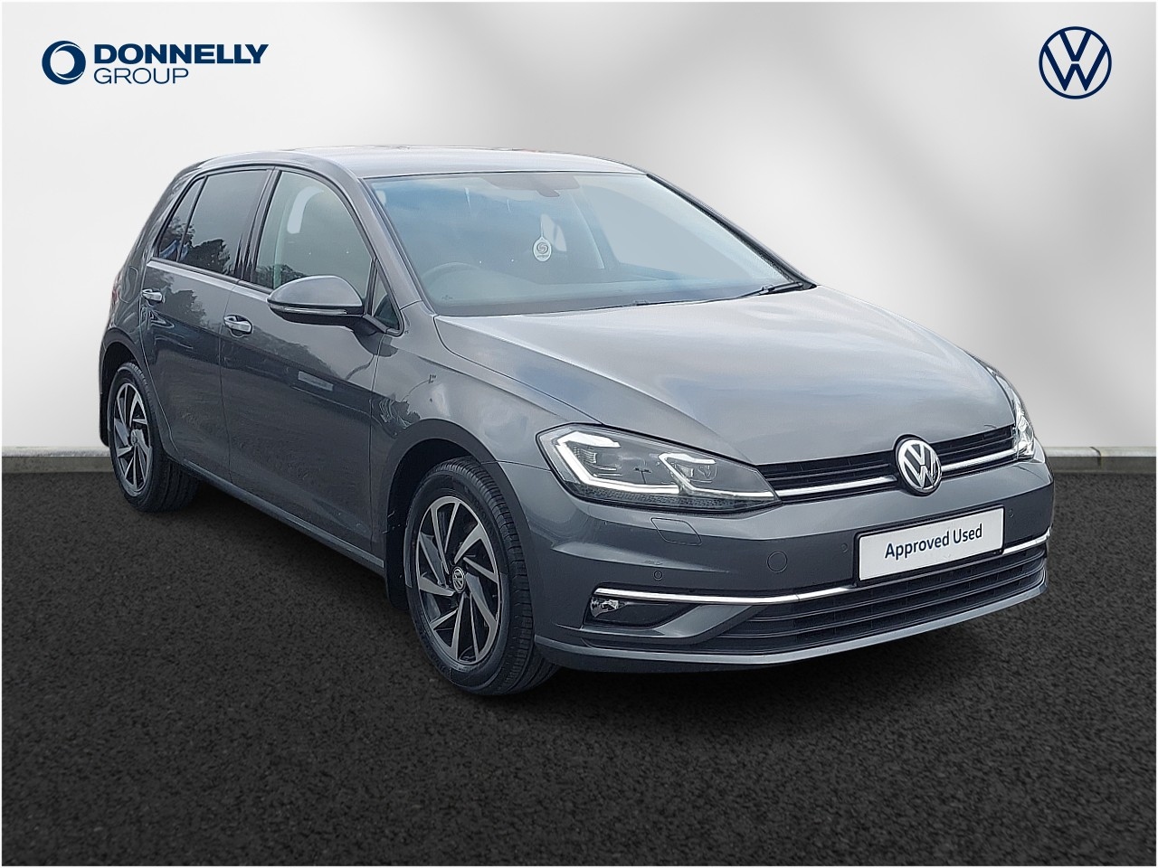 Main listing image - Volkswagen Golf