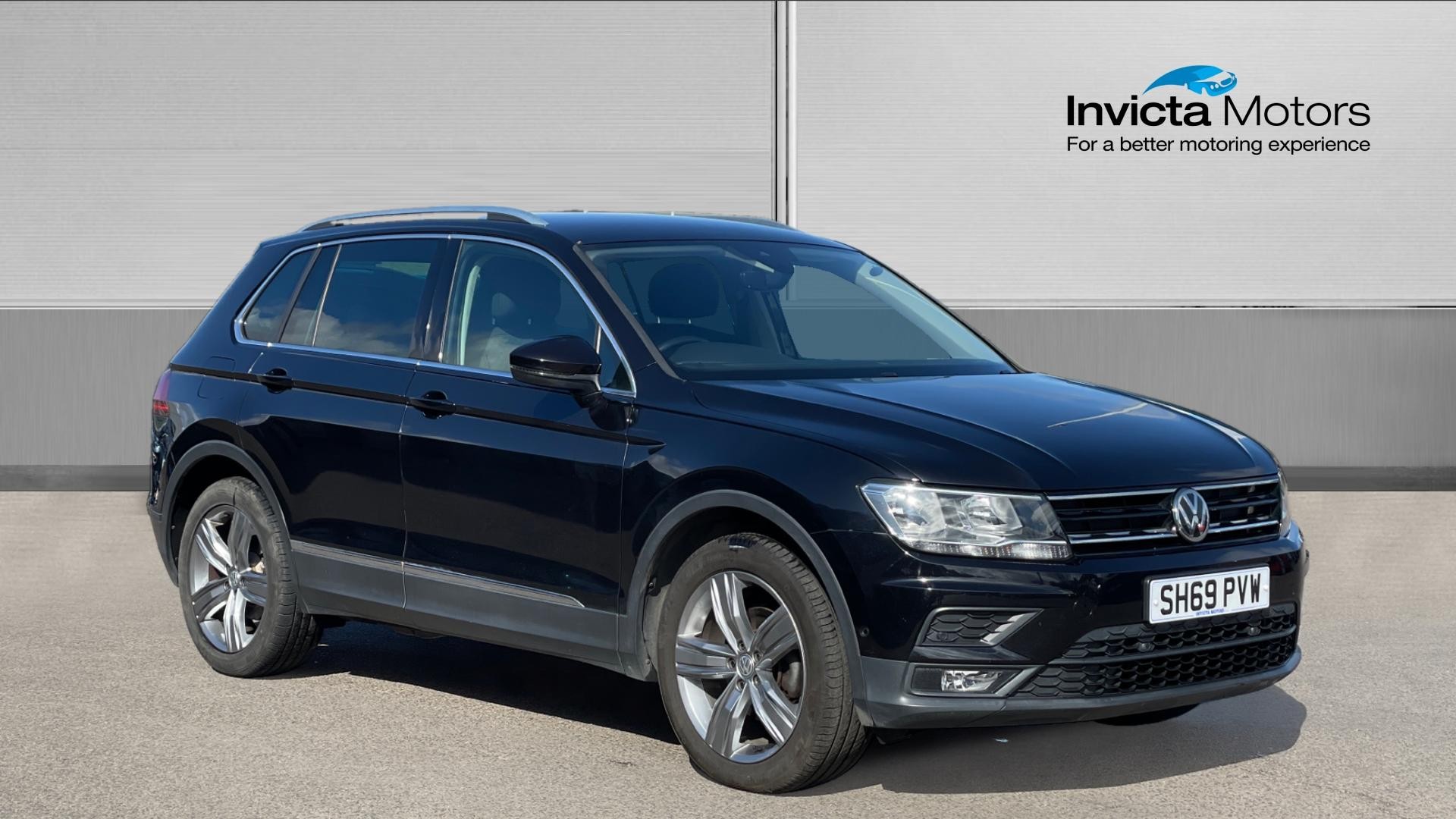 Main listing image - Volkswagen Tiguan