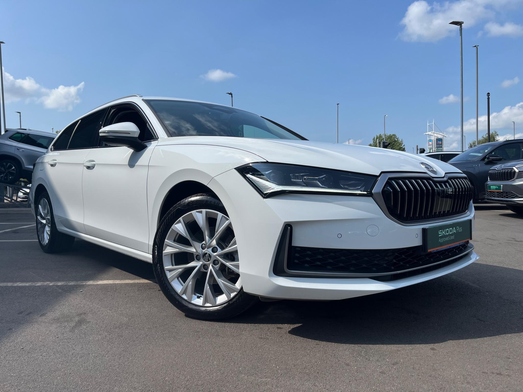Main listing image - Skoda Superb Estate