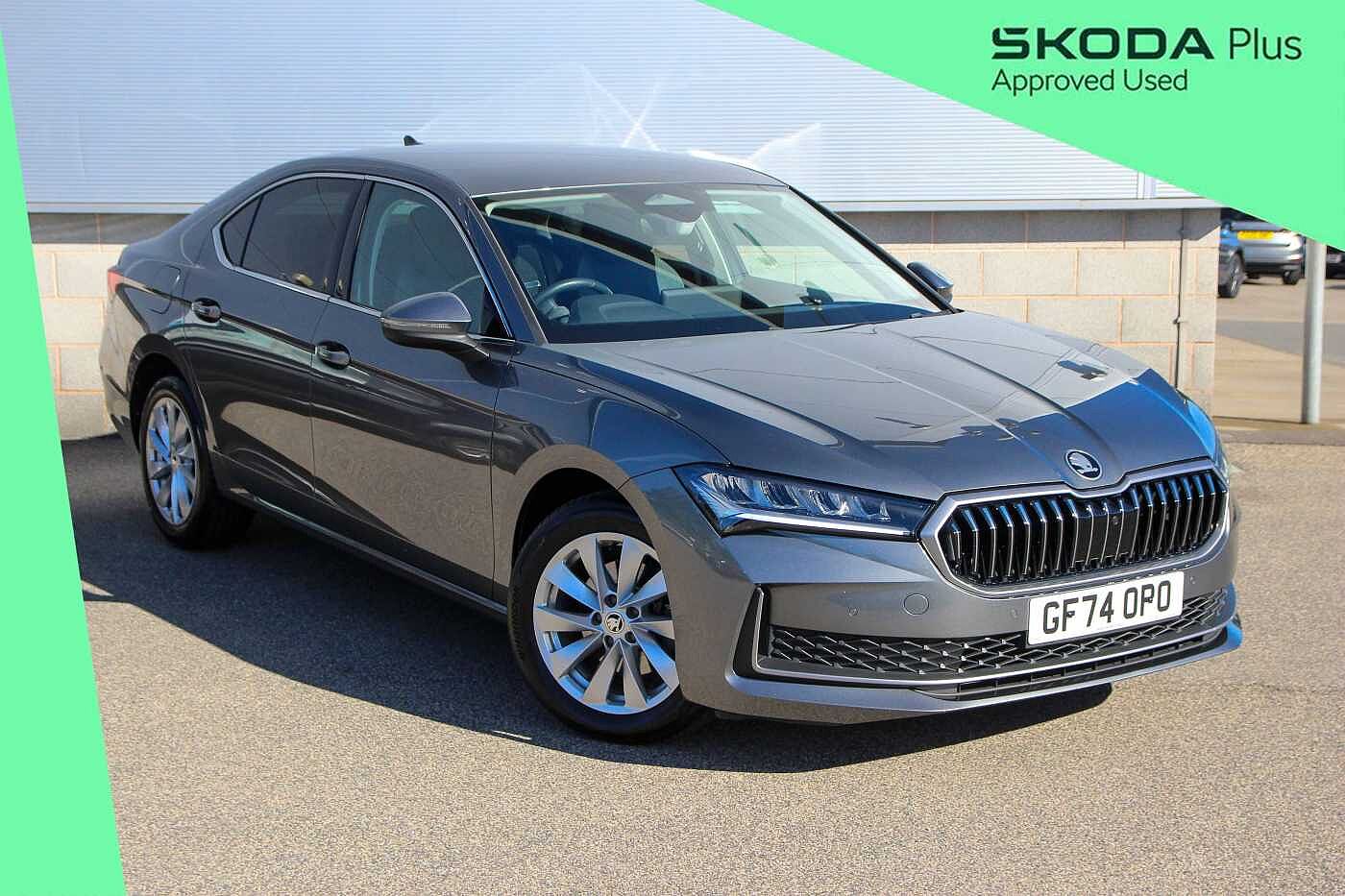 Main listing image - Skoda Superb