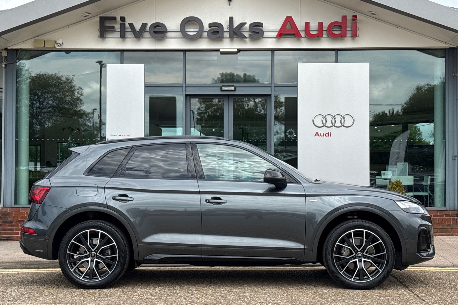 Main listing image - Audi Q5