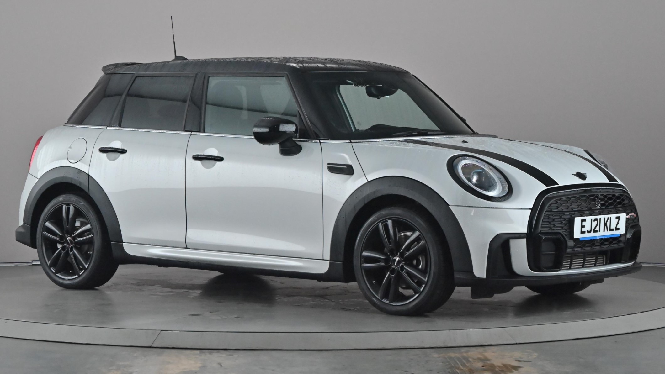 Main listing image - MINI Hatchback 5dr