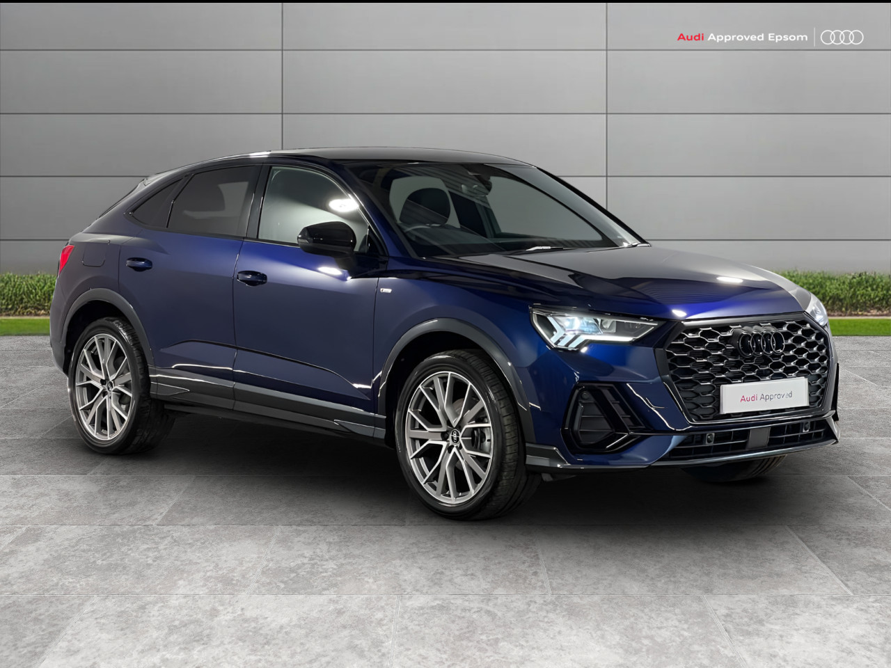 Main listing image - Audi Q3