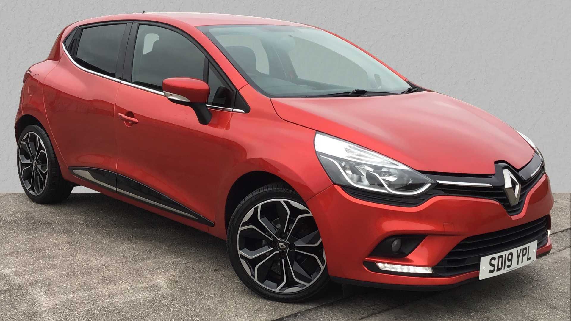 Main listing image - Renault Clio