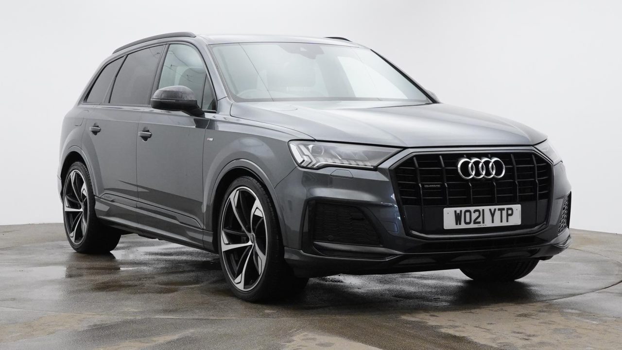 Main listing image - Audi Q7