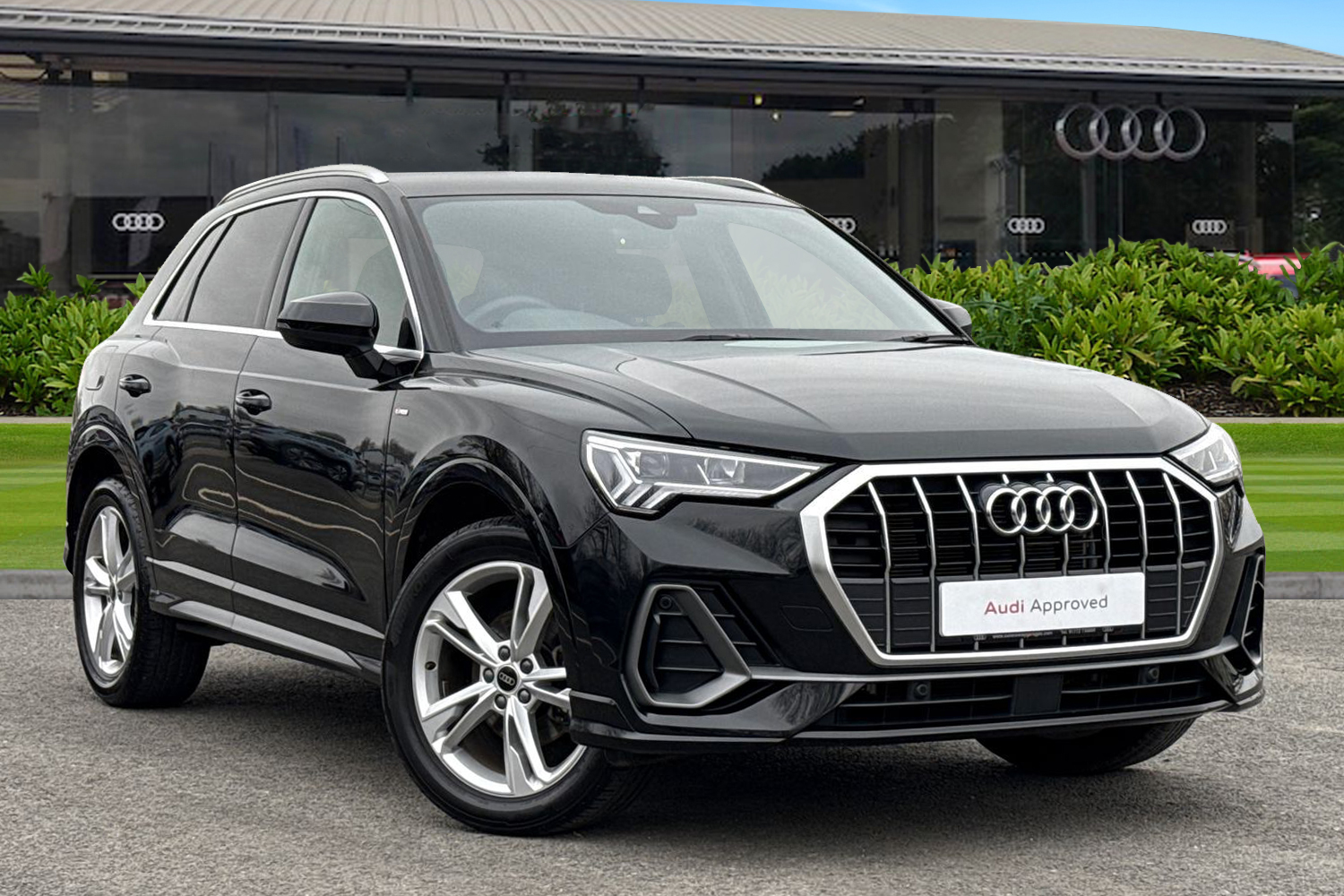 Main listing image - Audi Q3