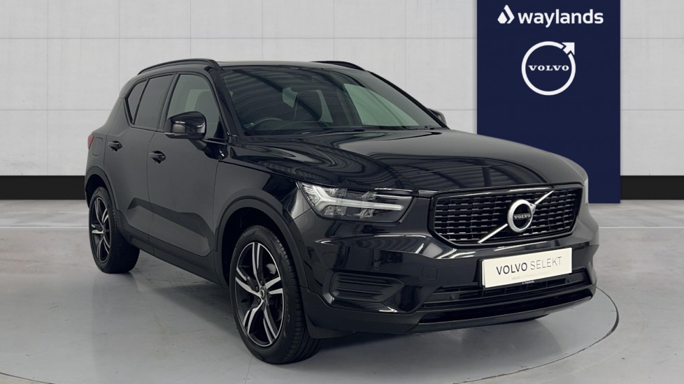 Main listing image - Volvo XC40