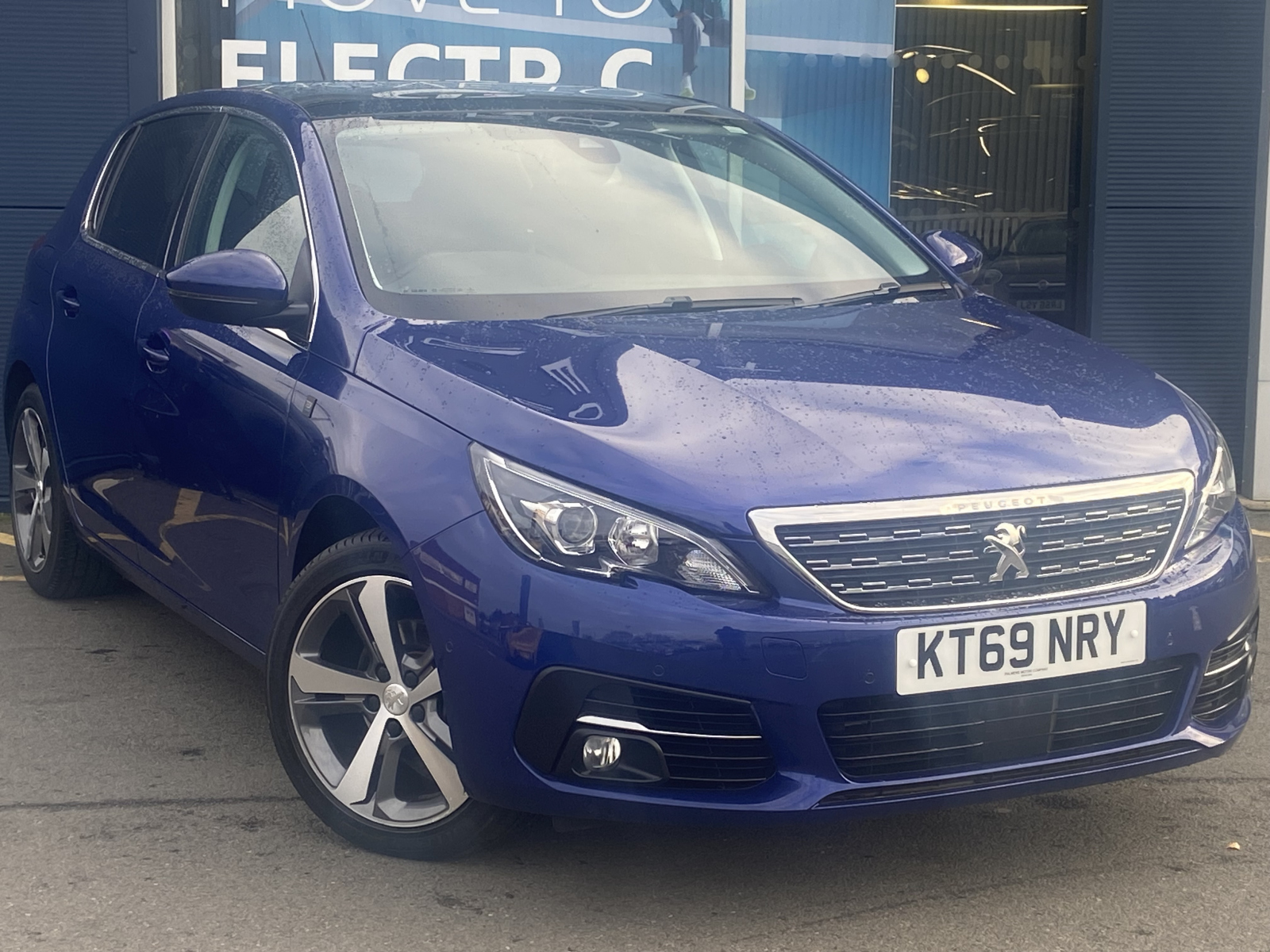 Main listing image - Peugeot 308