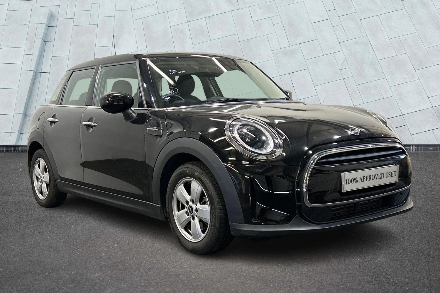 Main listing image - MINI Hatchback 5dr