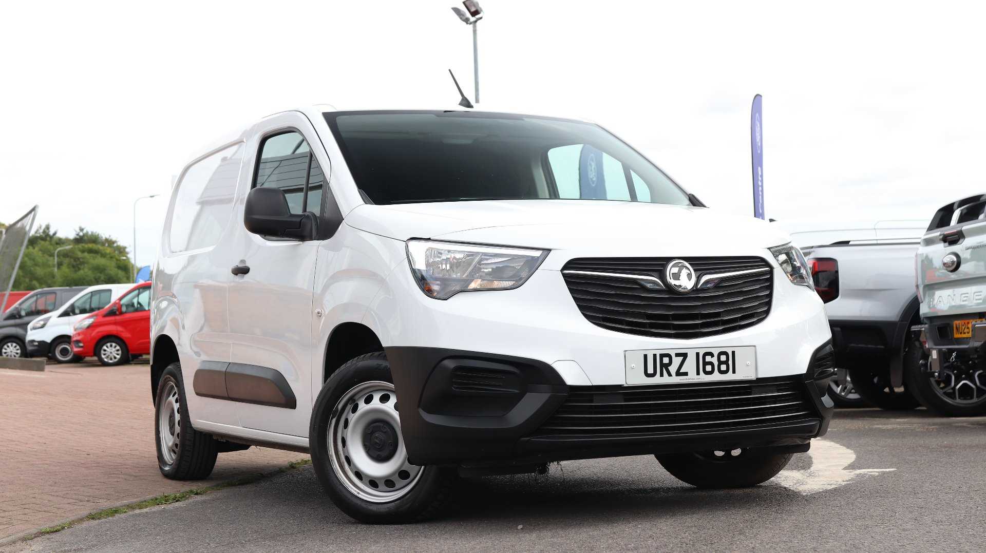 Main listing image - Vauxhall Combo Cargo