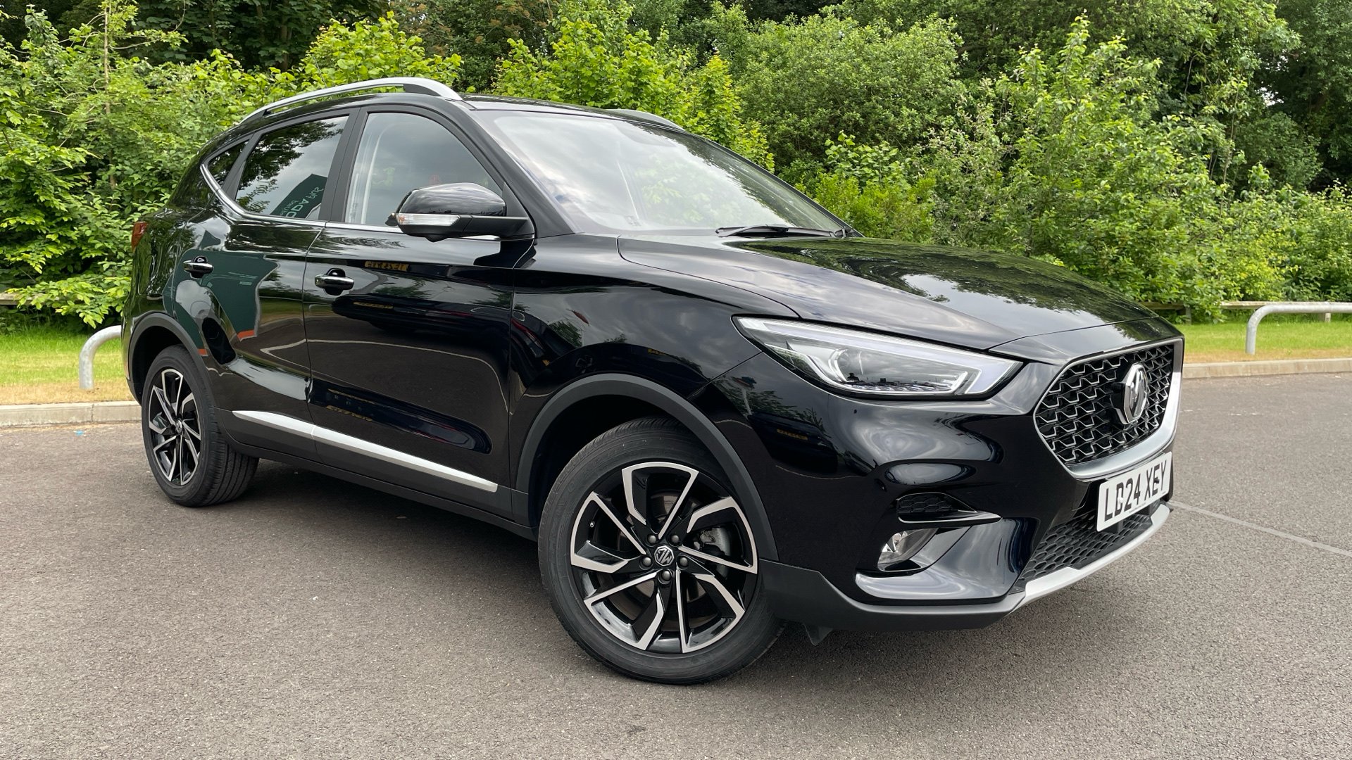 Main listing image - MG ZS