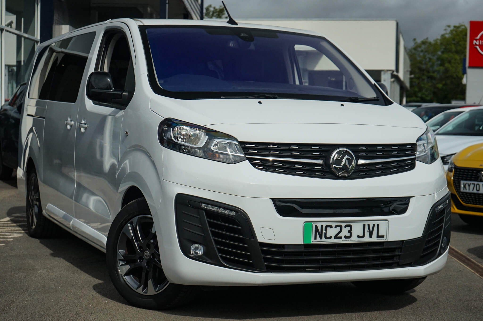 Main listing image - Vauxhall Vivaro Life