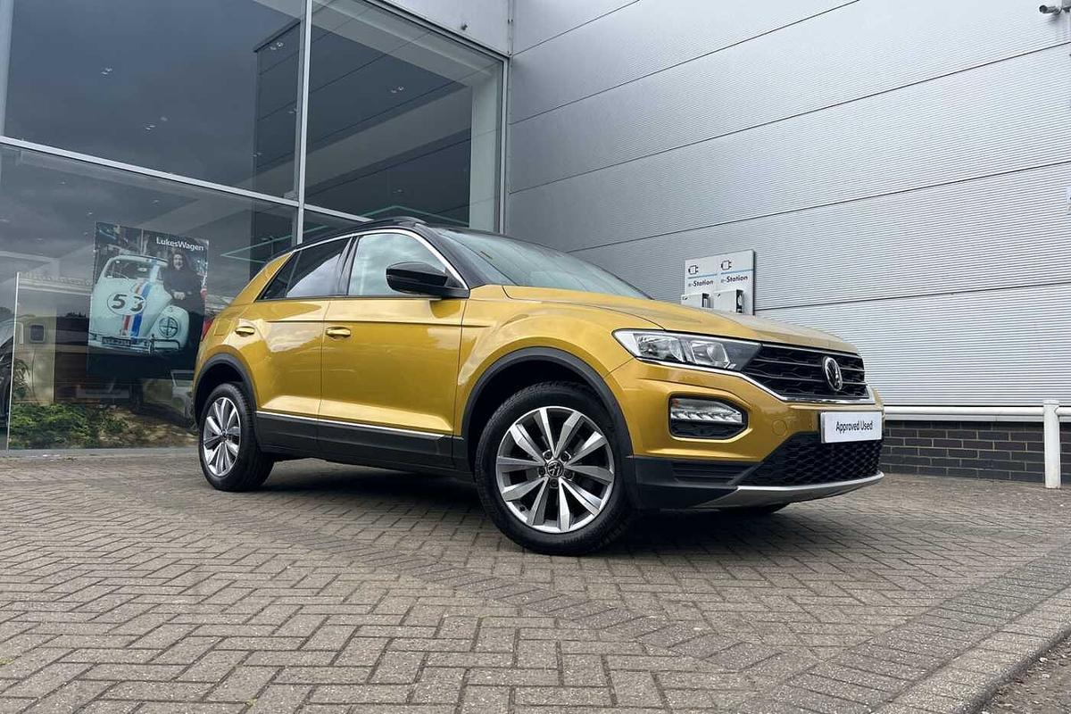 Main listing image - Volkswagen T-Roc