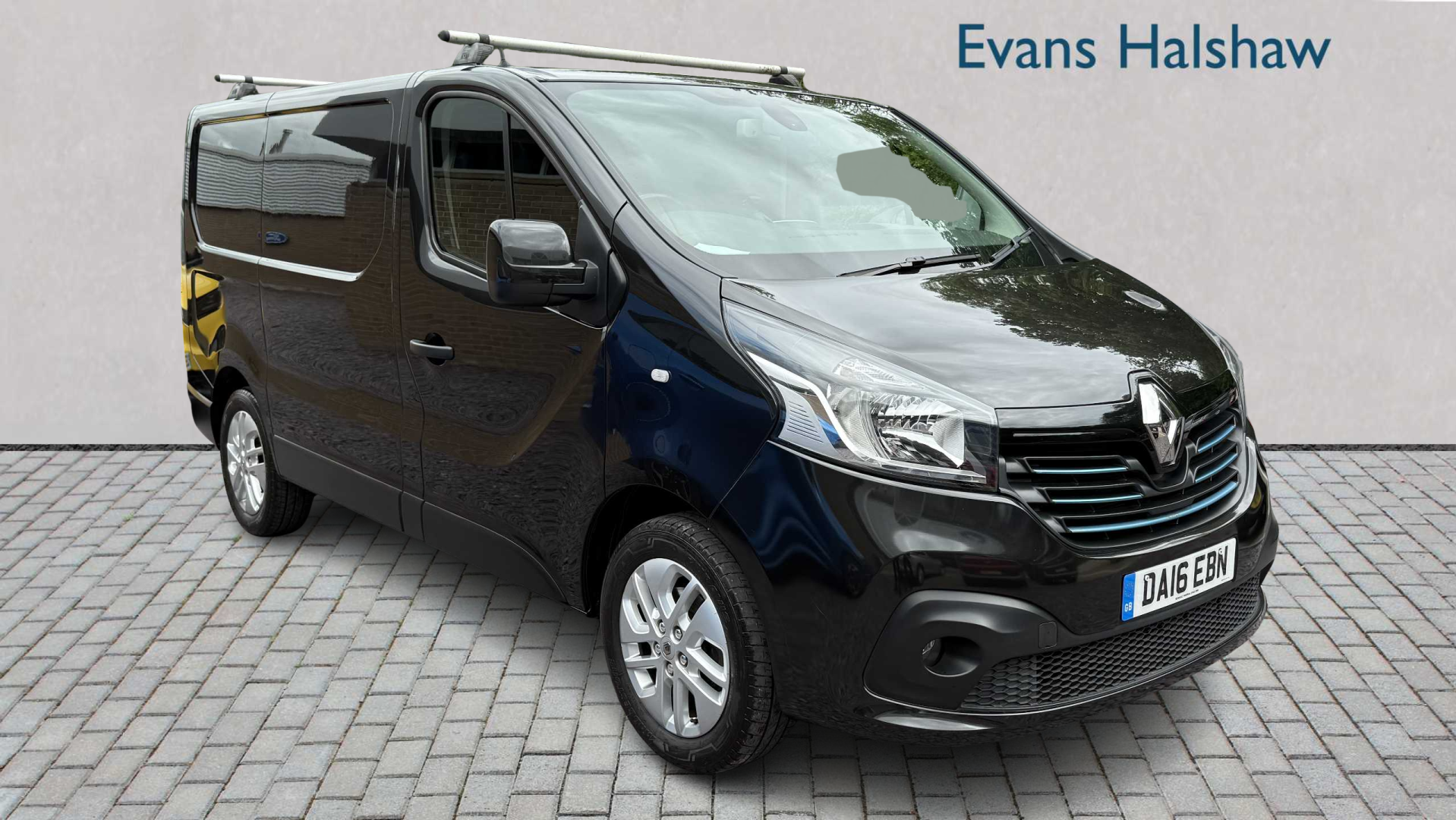 Main listing image - Renault Trafic