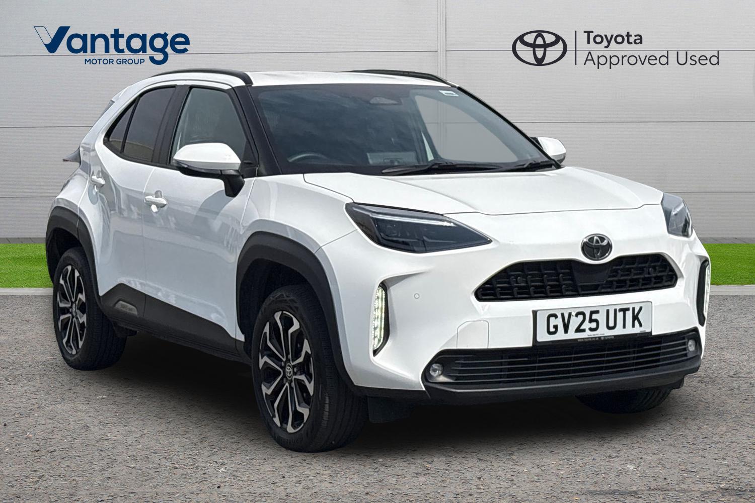 Main listing image - Toyota Yaris Cross