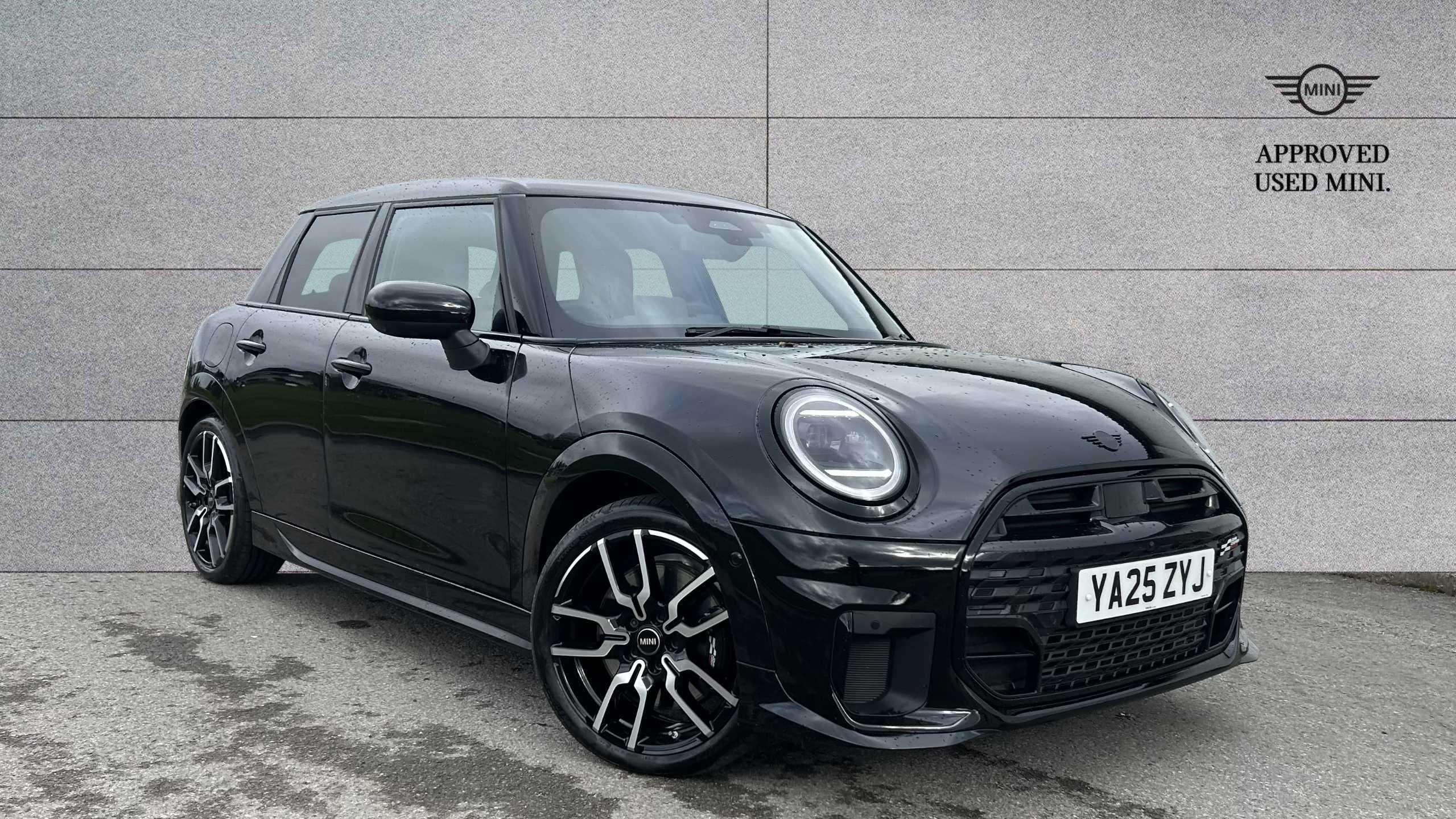 Main listing image - MINI Hatchback 5dr