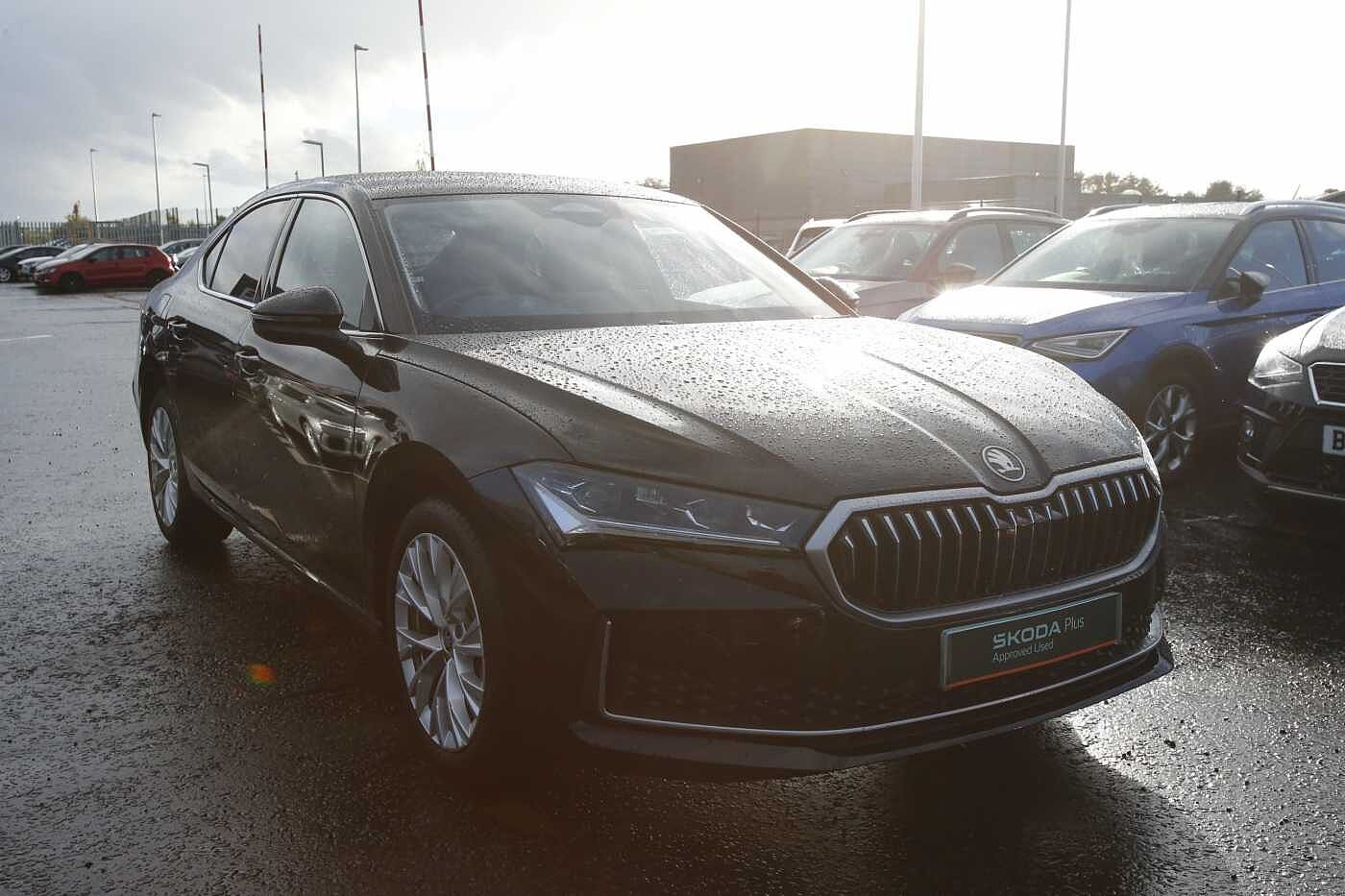 Main listing image - Skoda Superb