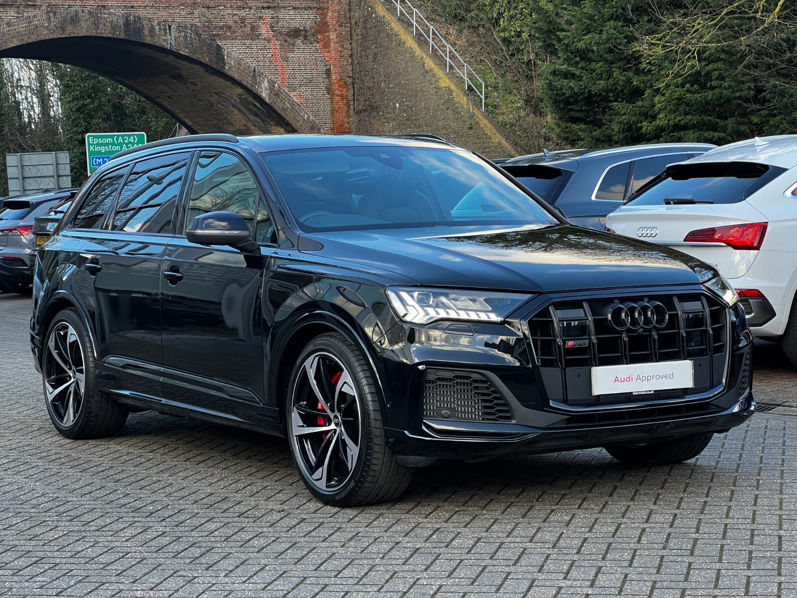 Main listing image - Audi SQ7