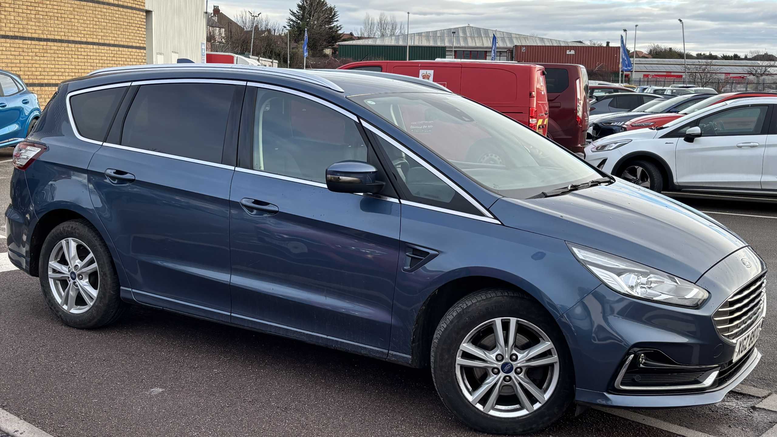 Main listing image - Ford S-MAX