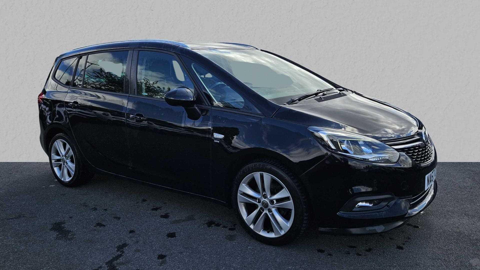 Main listing image - Vauxhall Zafira