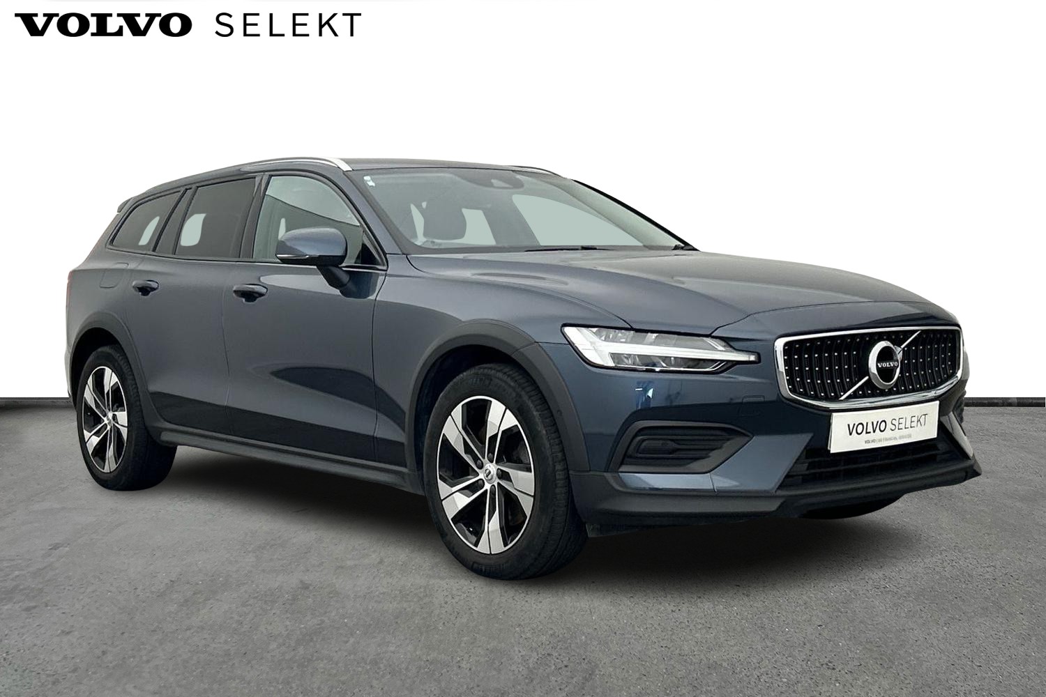 Main listing image - Volvo V60 Cross Country