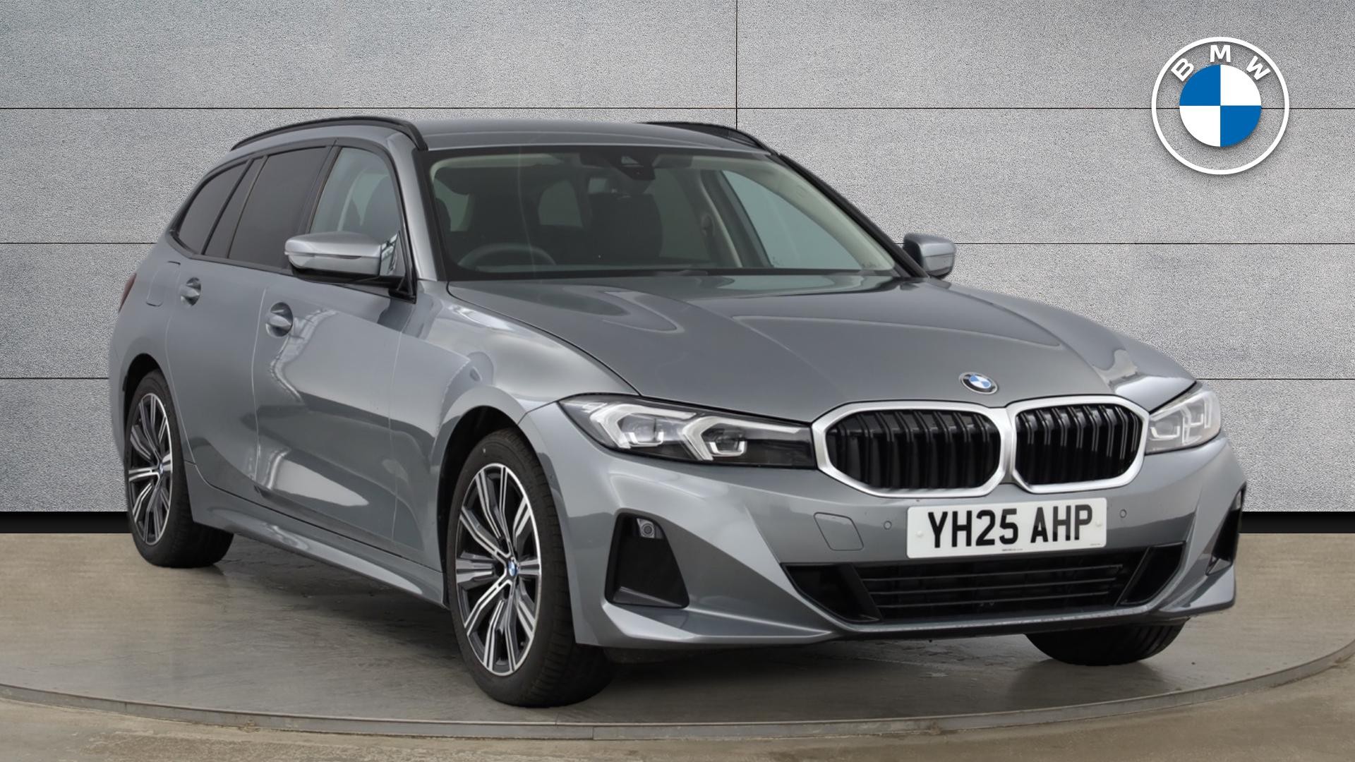 Main listing image - BMW 3 Series Touring