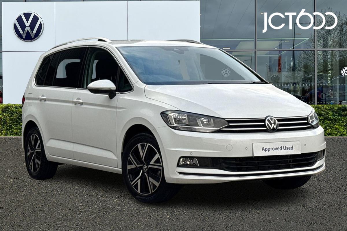 Main listing image - Volkswagen Touran