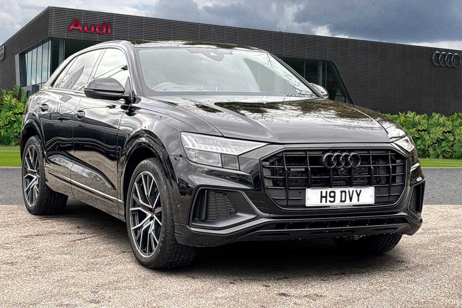 Main listing image - Audi Q8