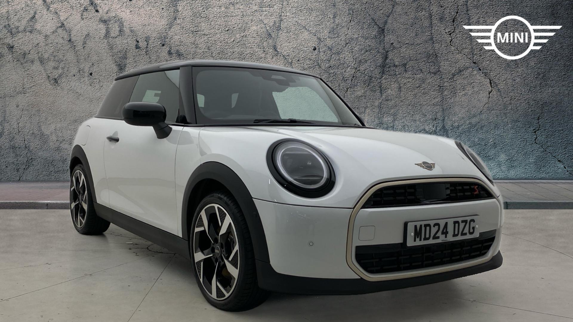 Main listing image - MINI Hatchback