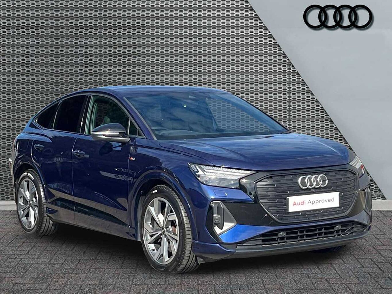 Main listing image - Audi Q4