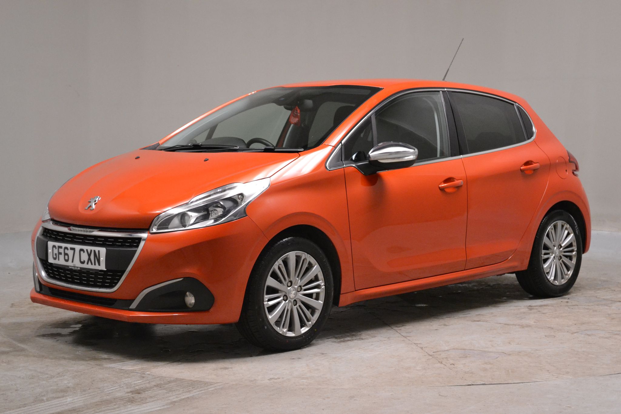 Main listing image - Peugeot 208