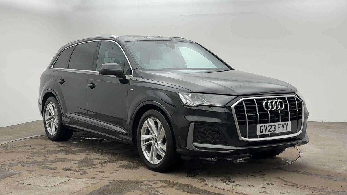 Main listing image - Audi Q7