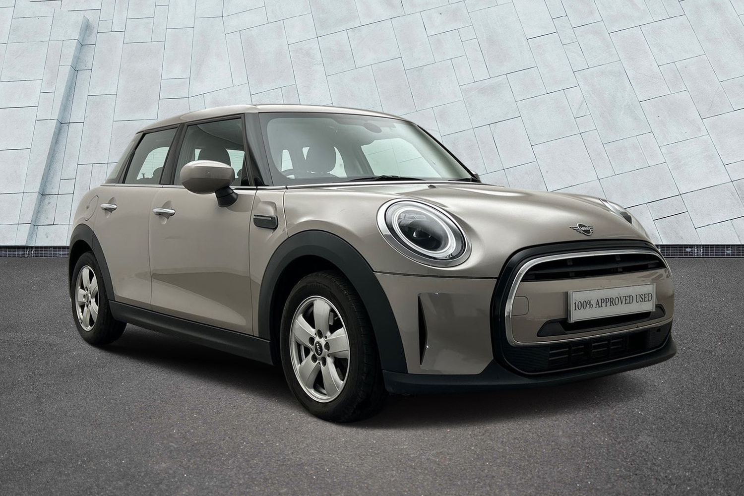 Main listing image - MINI Hatchback 5dr