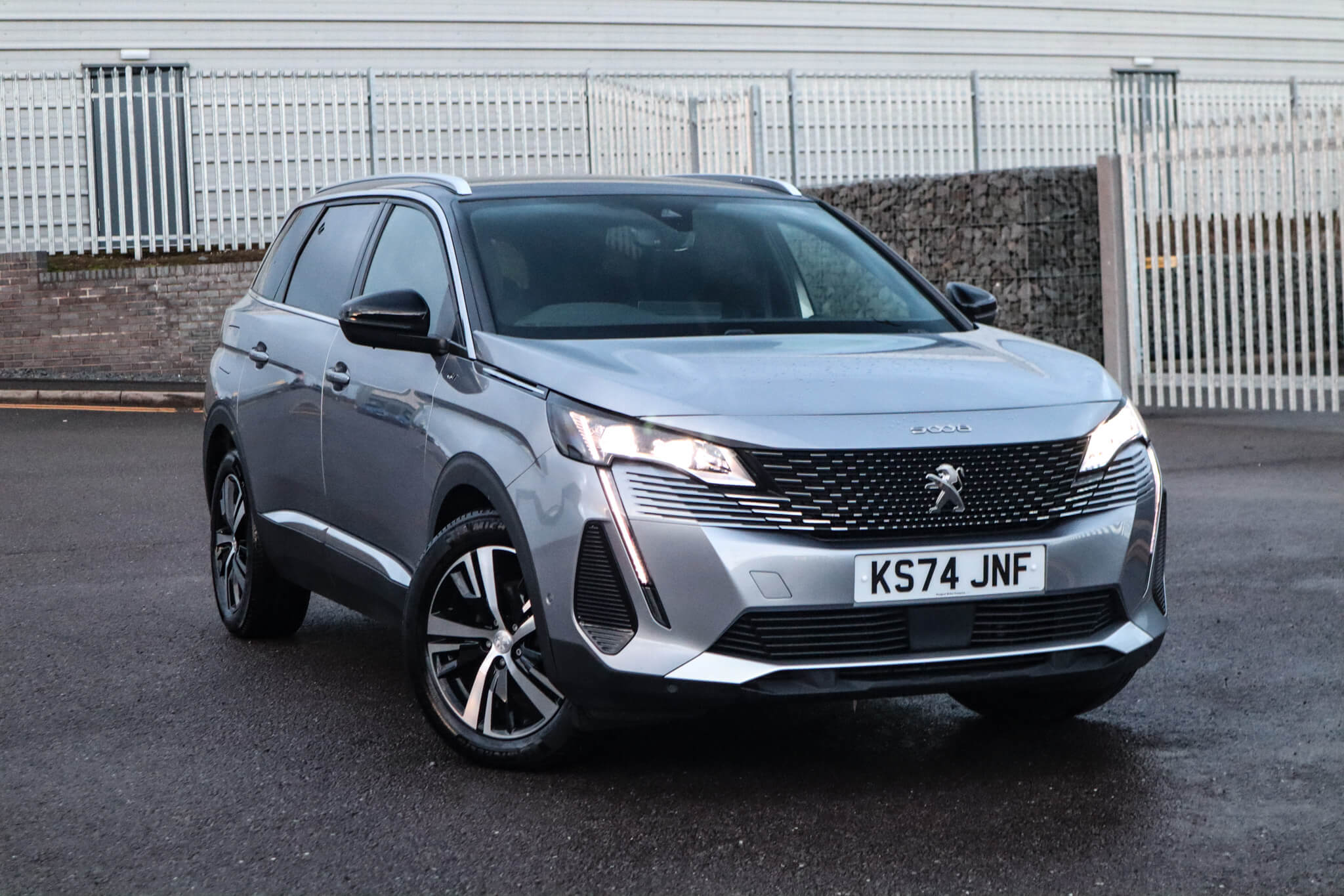 Main listing image - Peugeot 5008