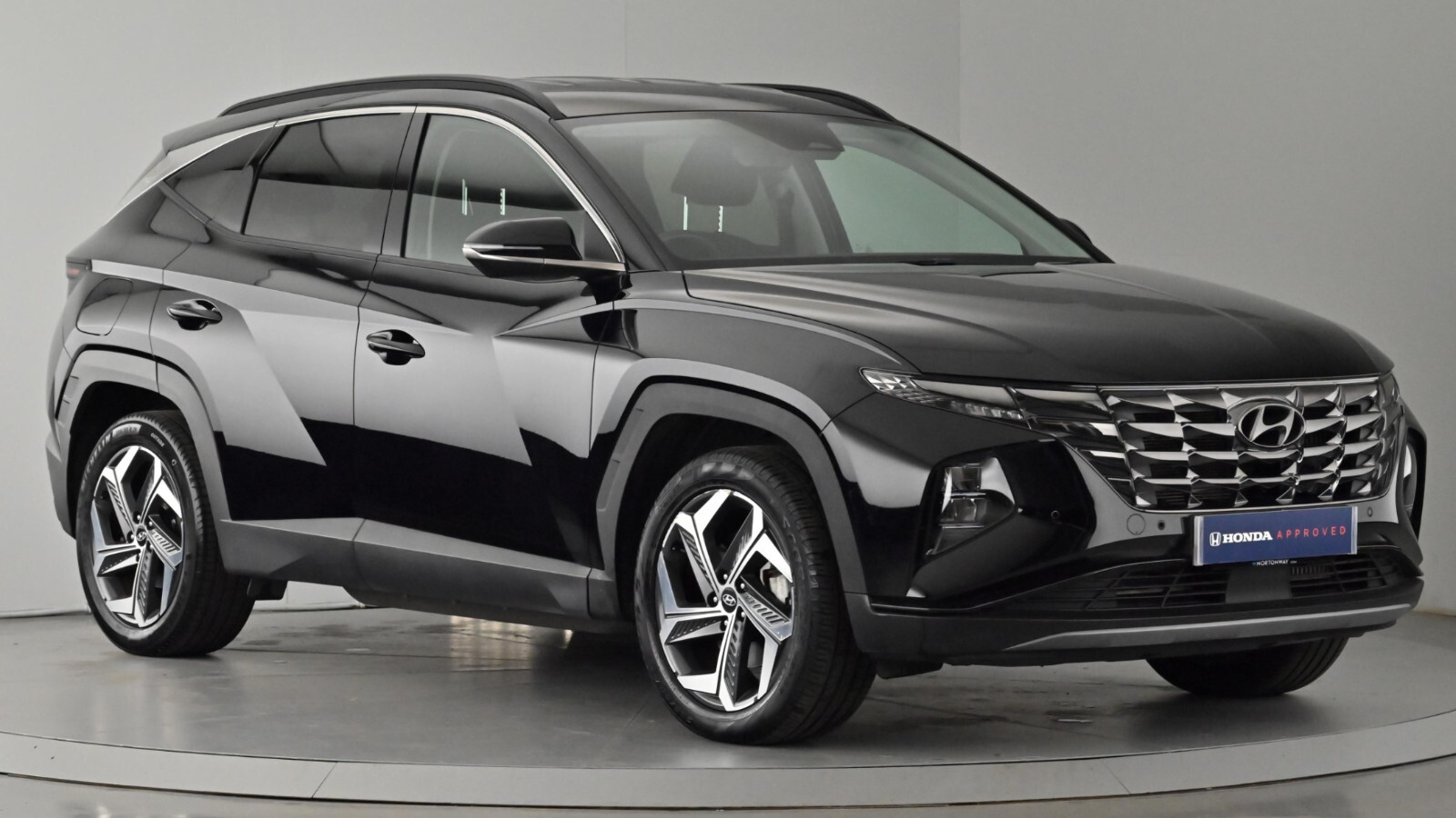 Main listing image - Hyundai Tucson